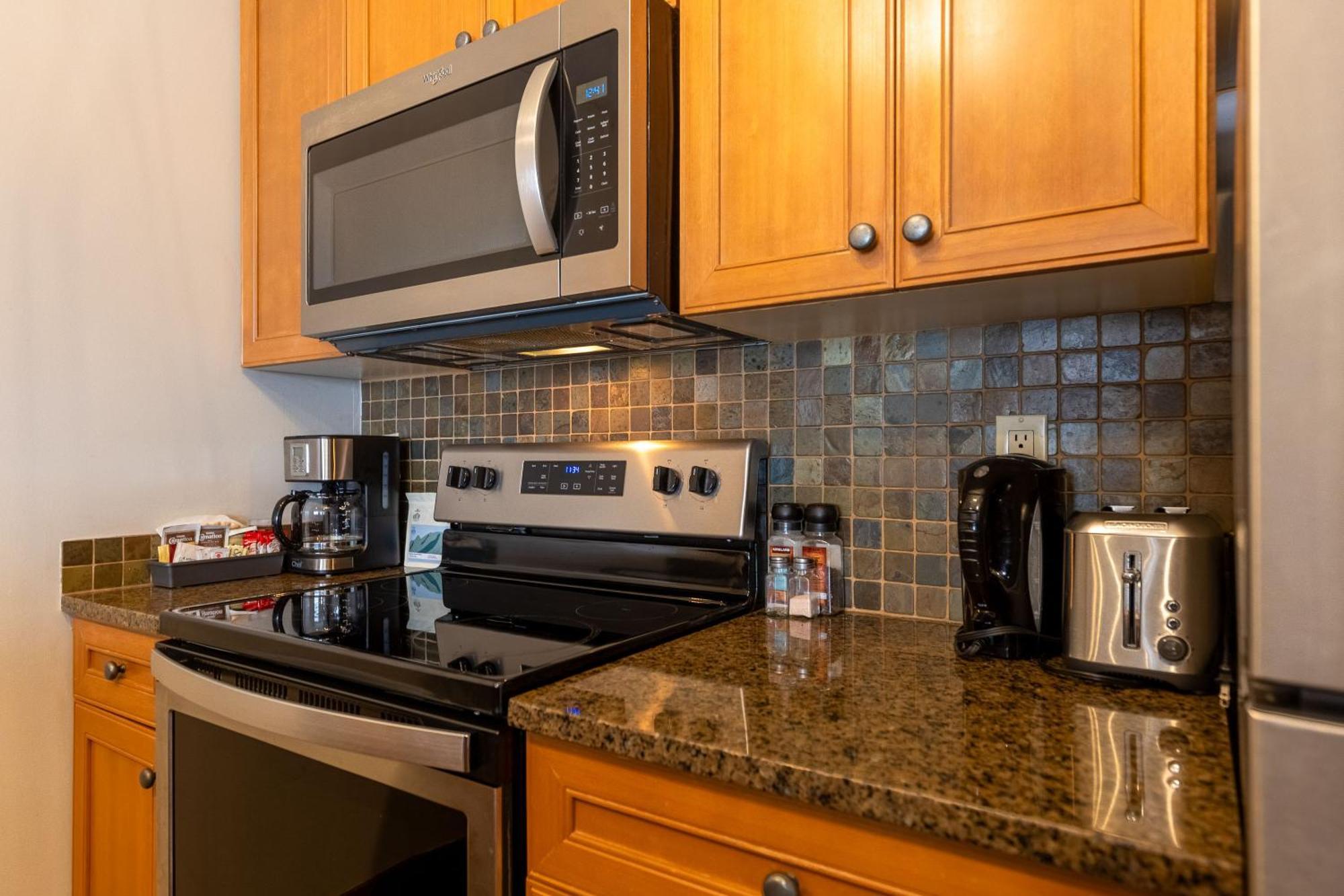 Snow Creek Lodge By Fernie Central Reservations Bagian luar foto