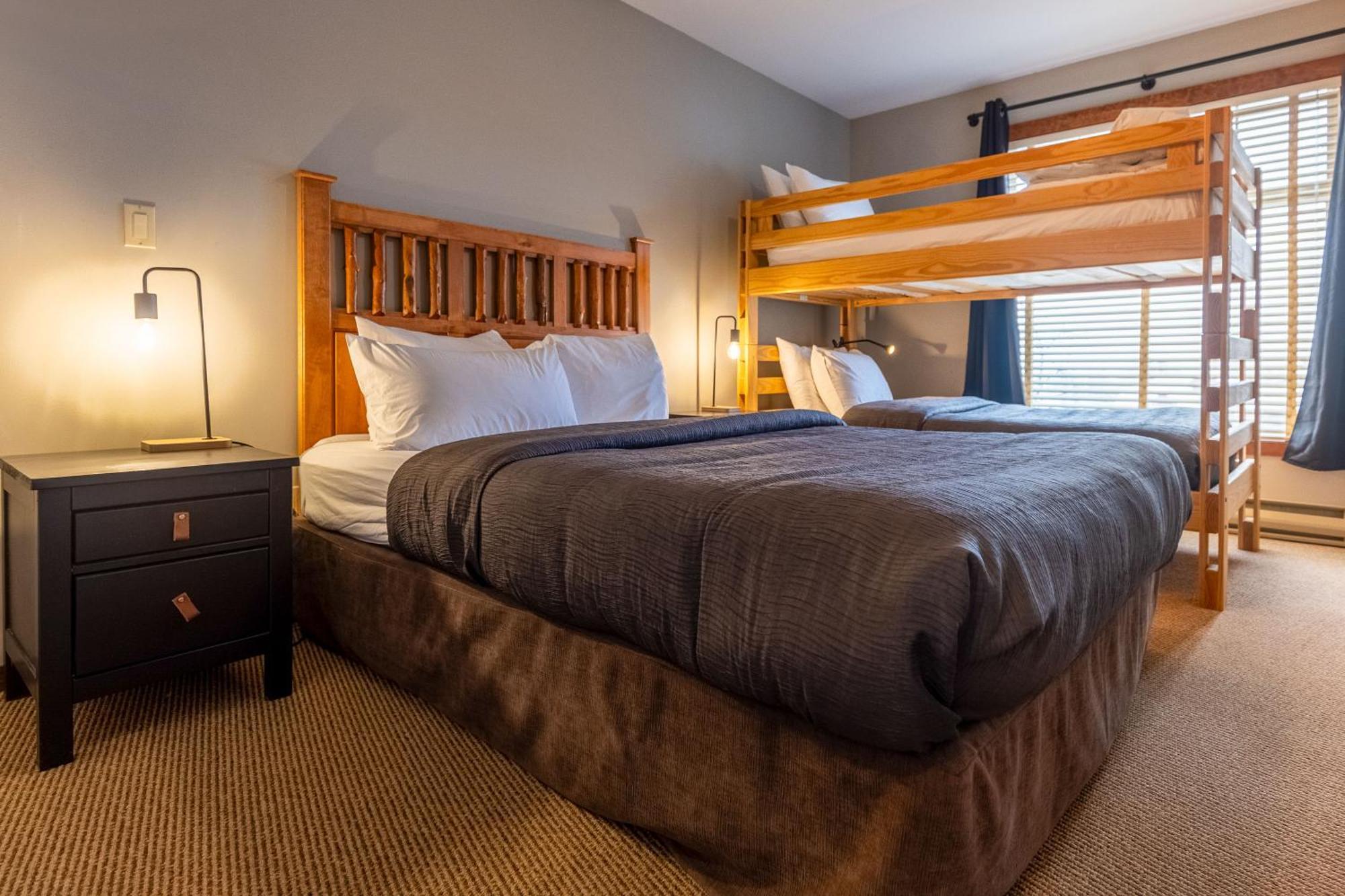 Snow Creek Lodge By Fernie Central Reservations Bagian luar foto