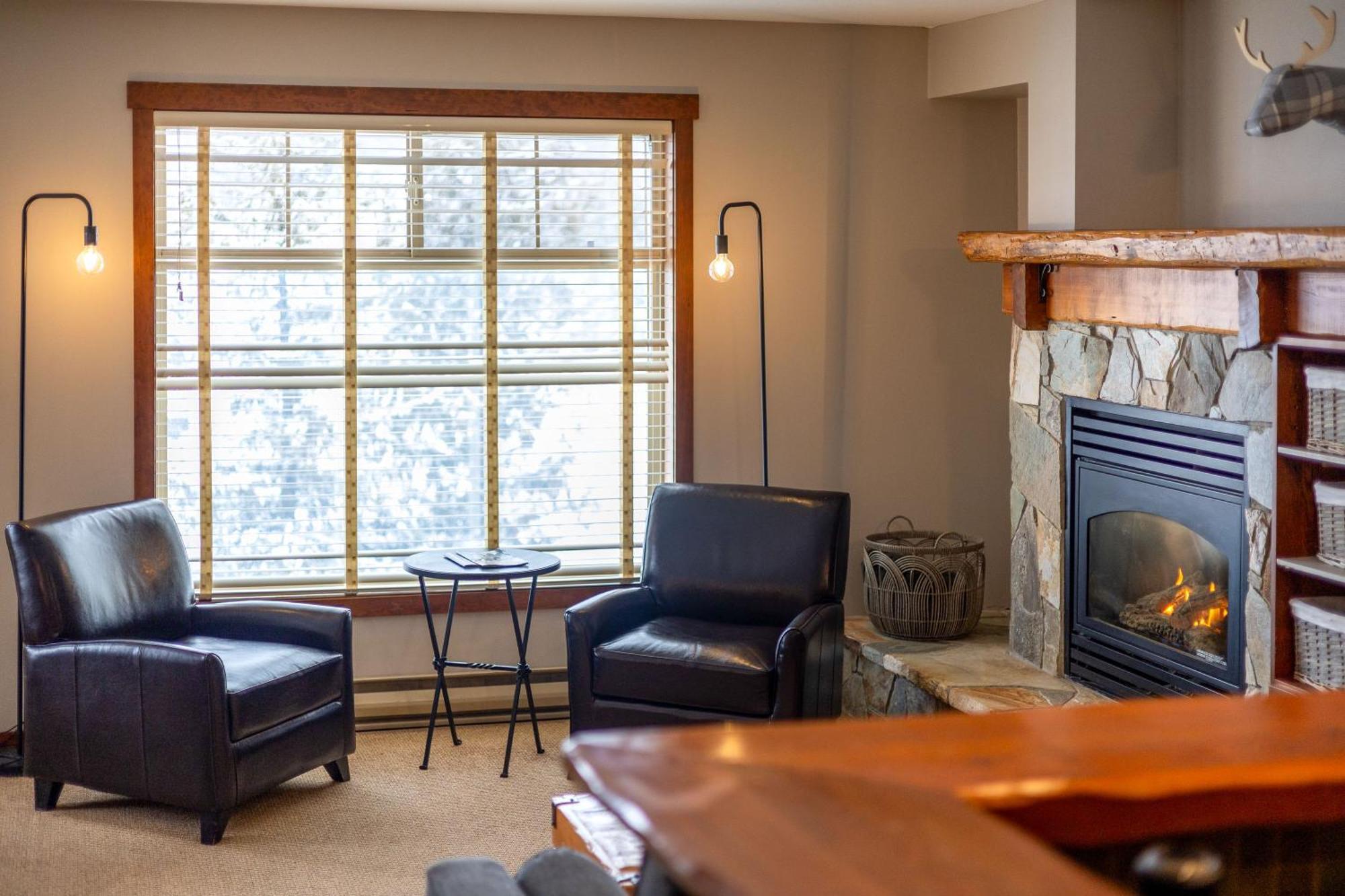 Snow Creek Lodge By Fernie Central Reservations Bagian luar foto