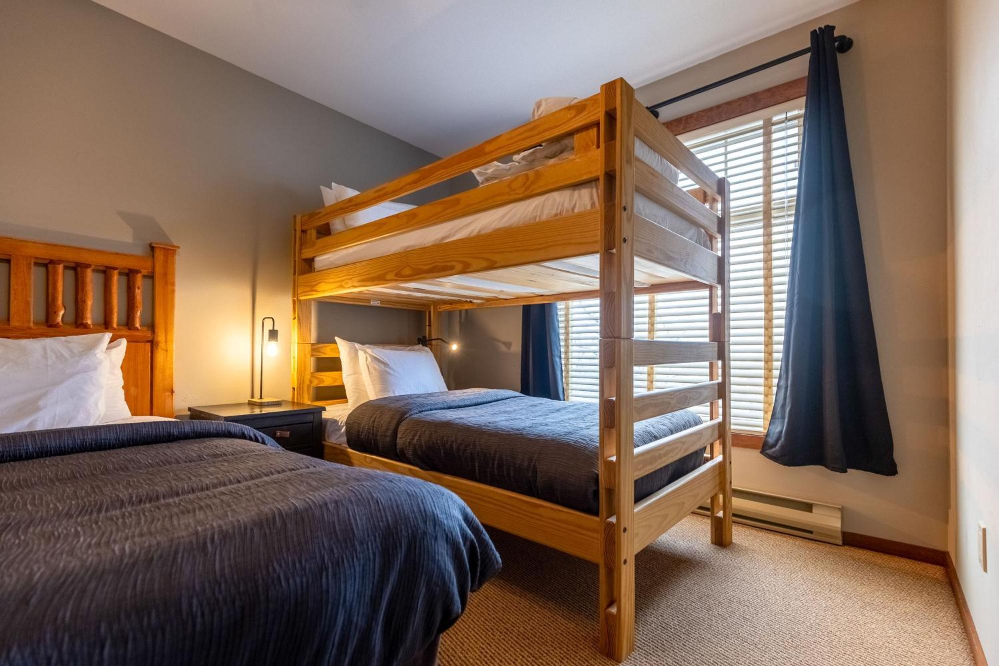Snow Creek Lodge By Fernie Central Reservations Bagian luar foto