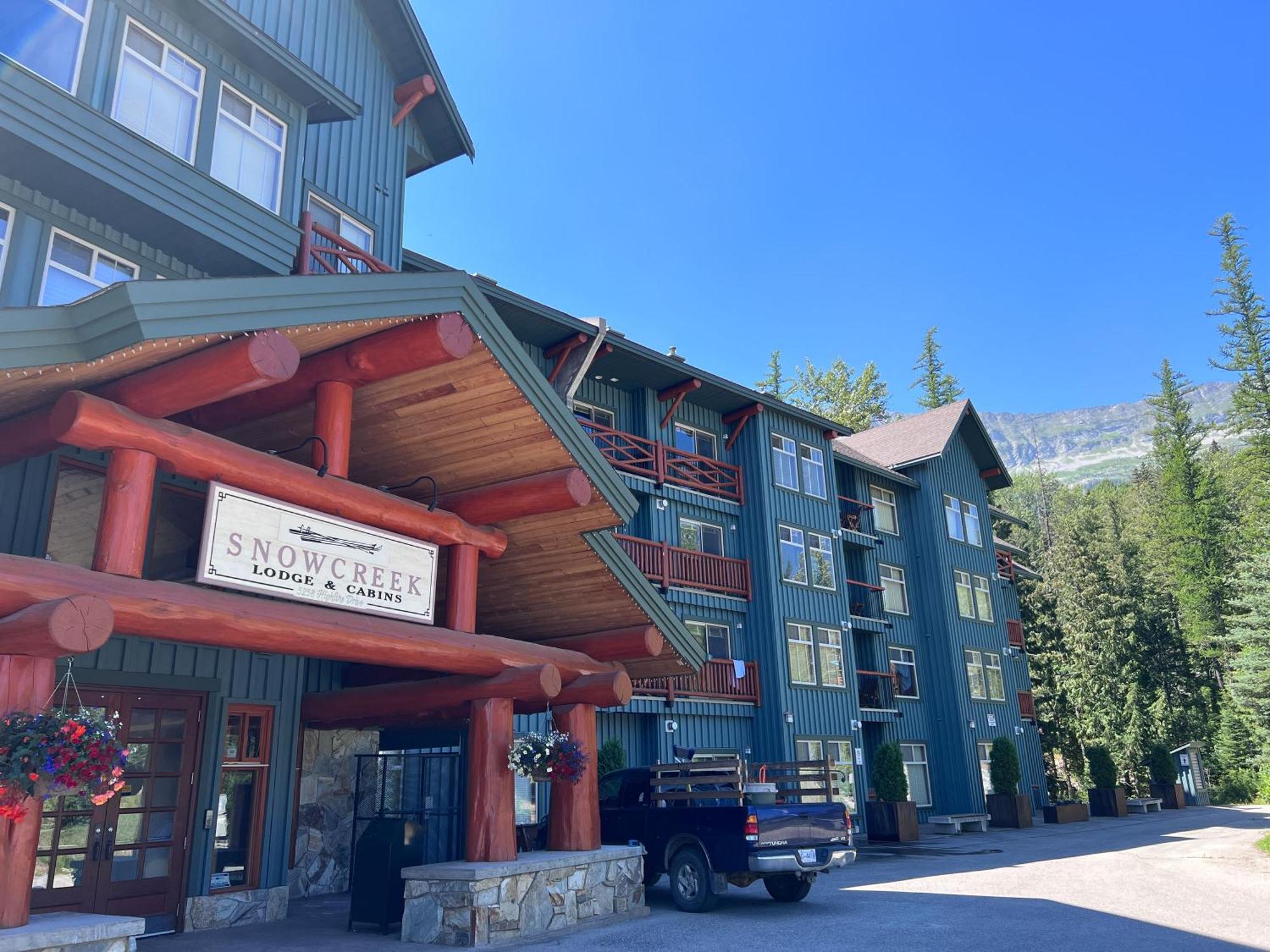 Snow Creek Lodge By Fernie Central Reservations Bagian luar foto