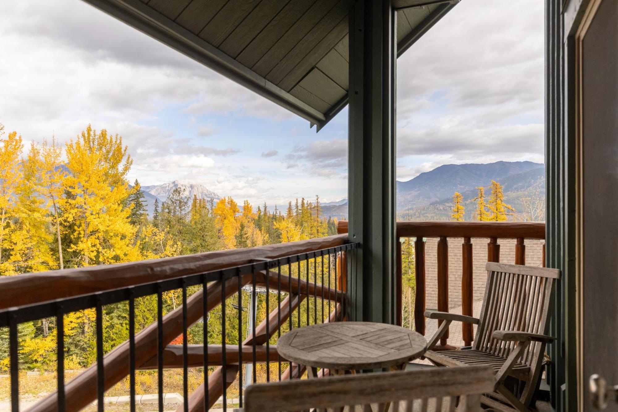 Snow Creek Lodge By Fernie Central Reservations Bagian luar foto
