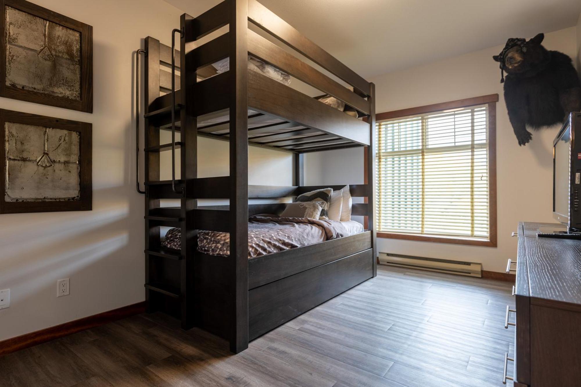 Snow Creek Lodge By Fernie Central Reservations Bagian luar foto