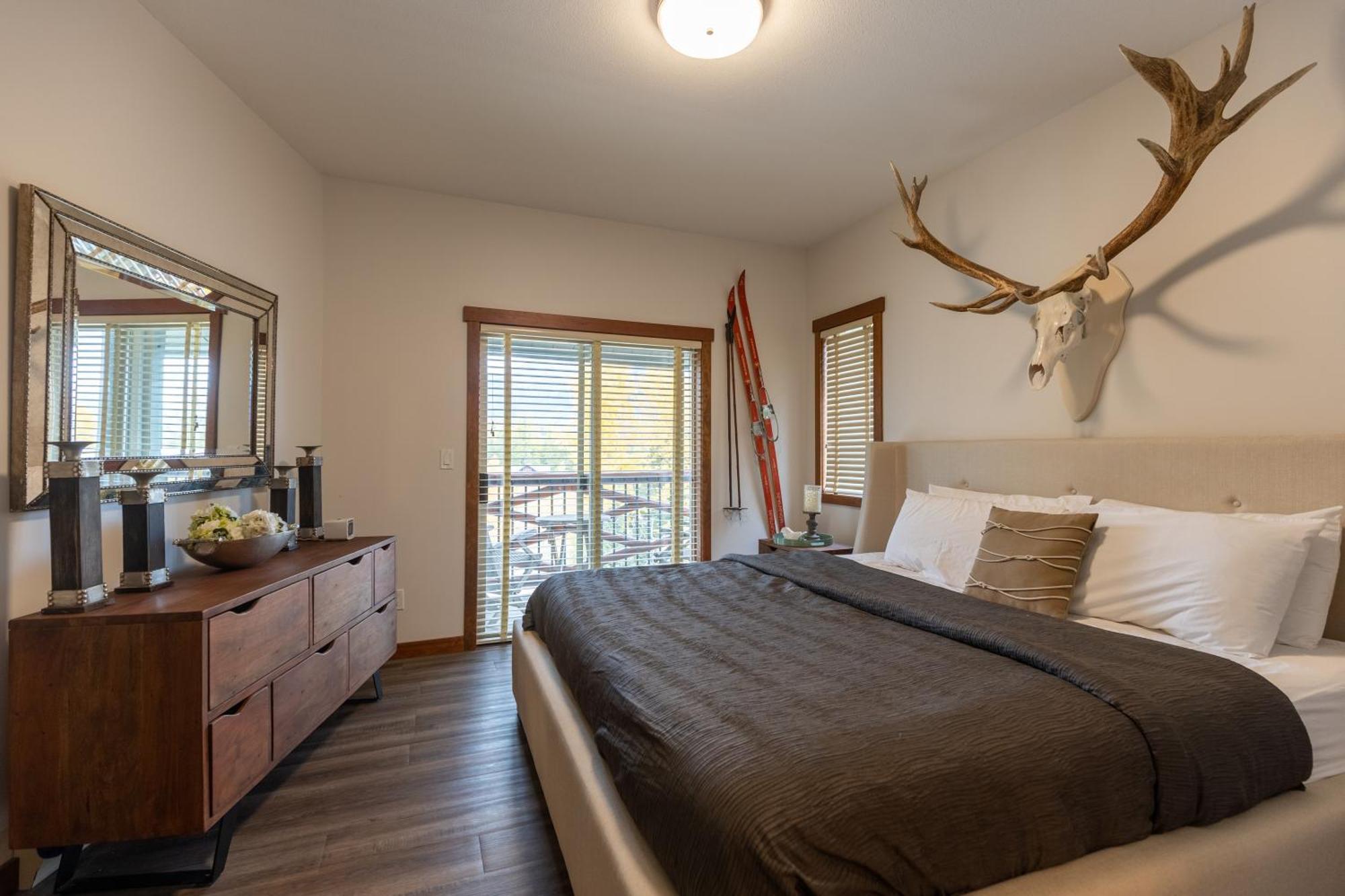 Snow Creek Lodge By Fernie Central Reservations Bagian luar foto