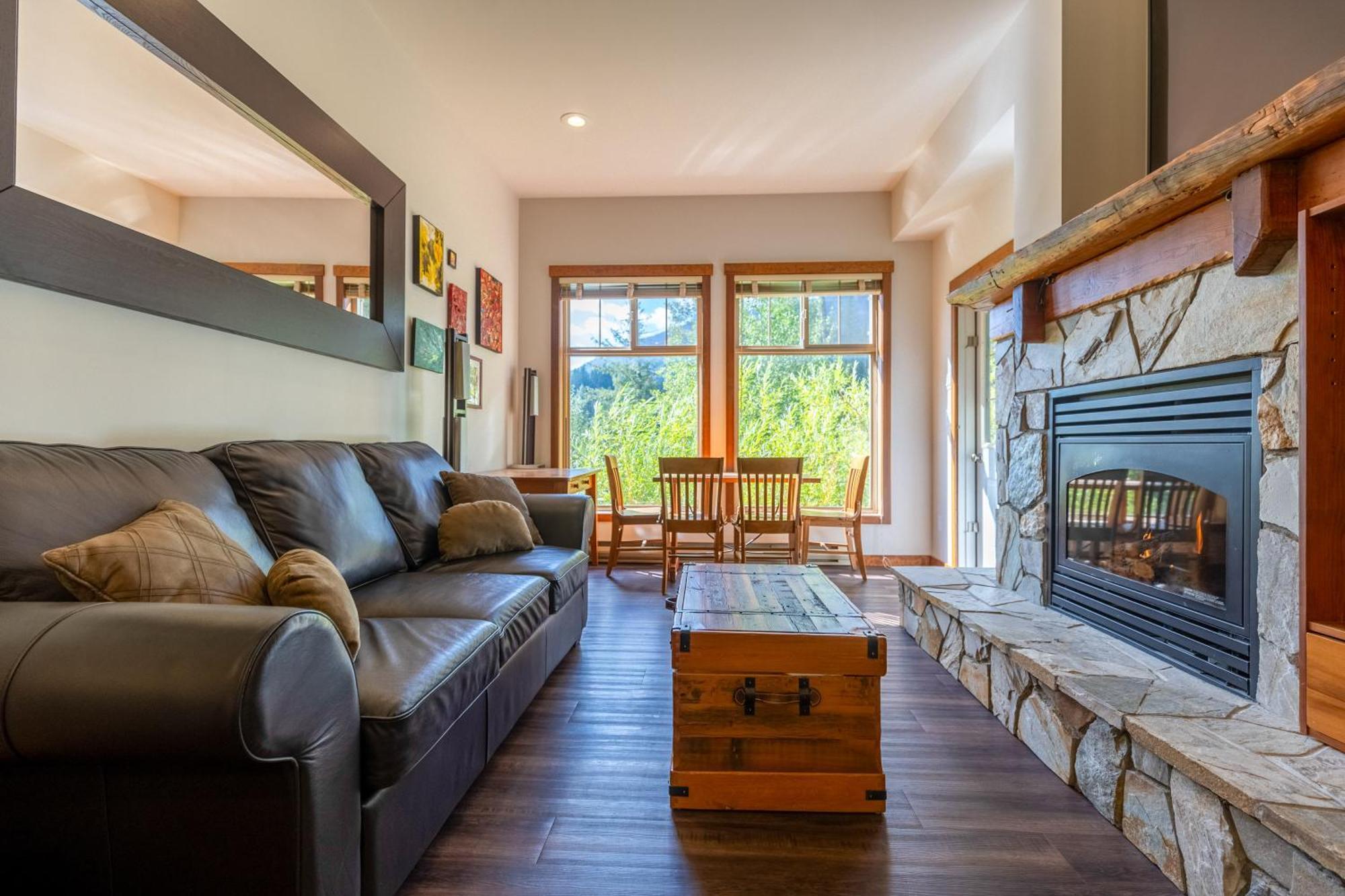 Snow Creek Lodge By Fernie Central Reservations Bagian luar foto