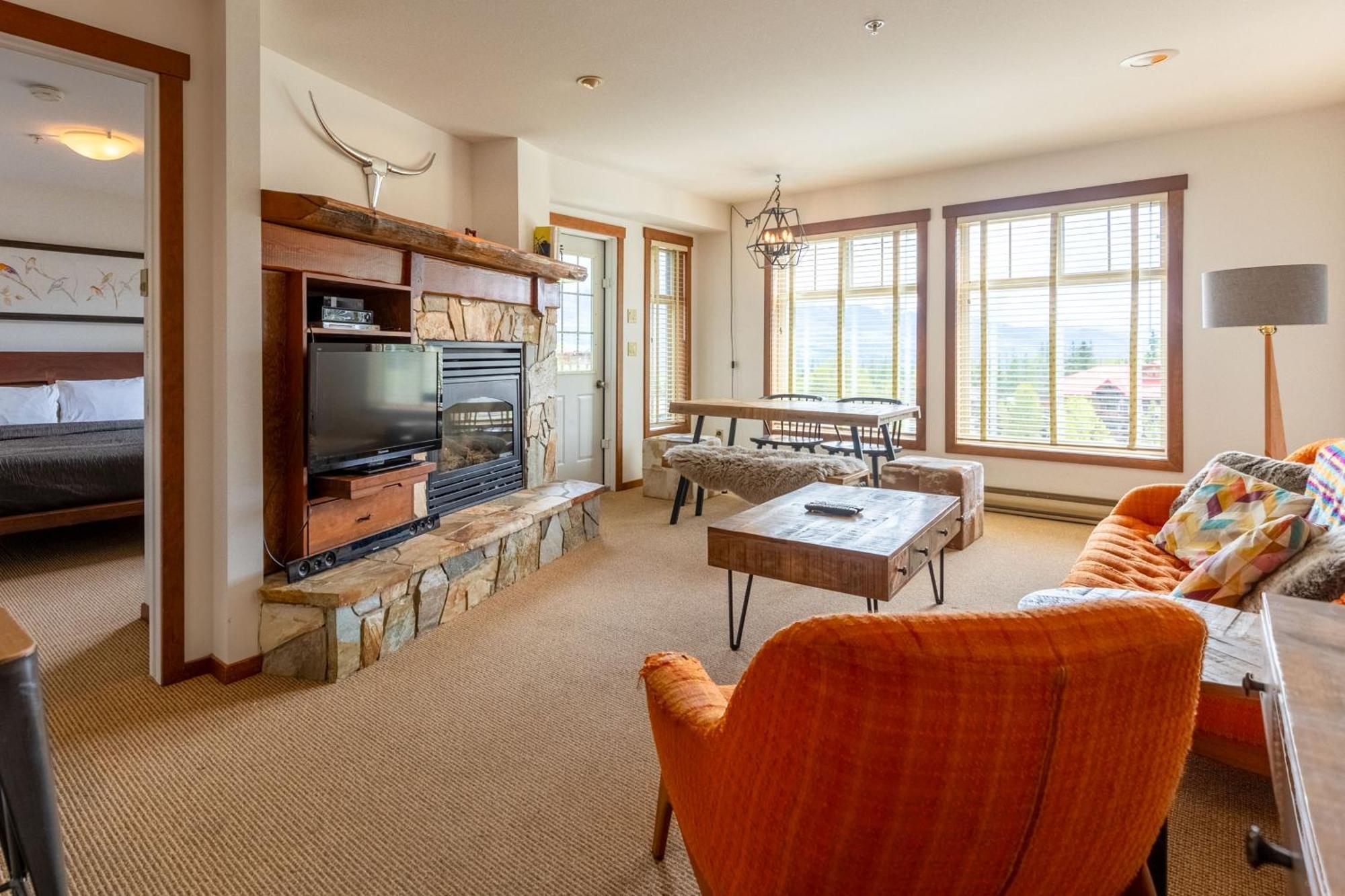 Snow Creek Lodge By Fernie Central Reservations Bagian luar foto