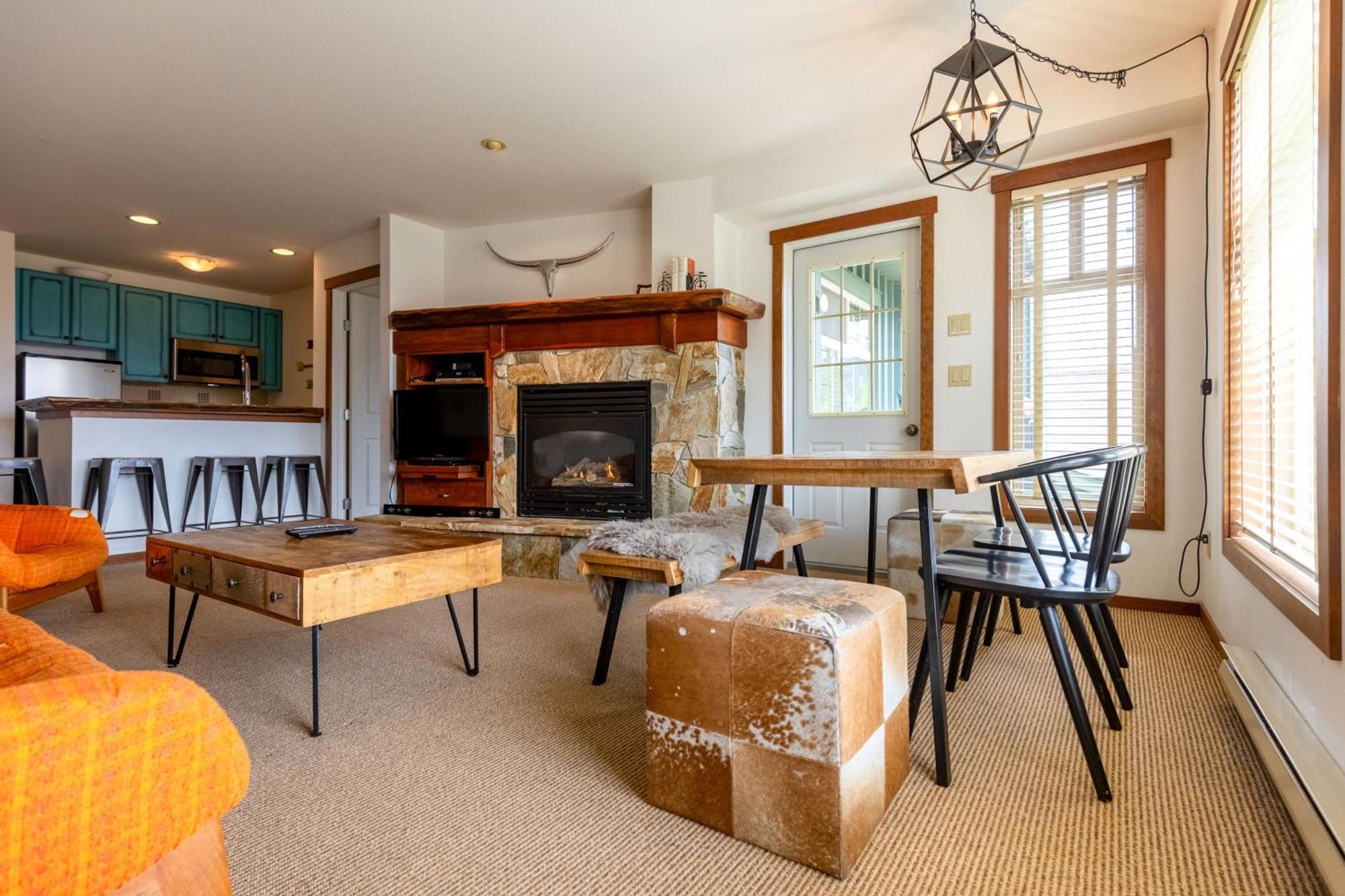 Snow Creek Lodge By Fernie Central Reservations Bagian luar foto