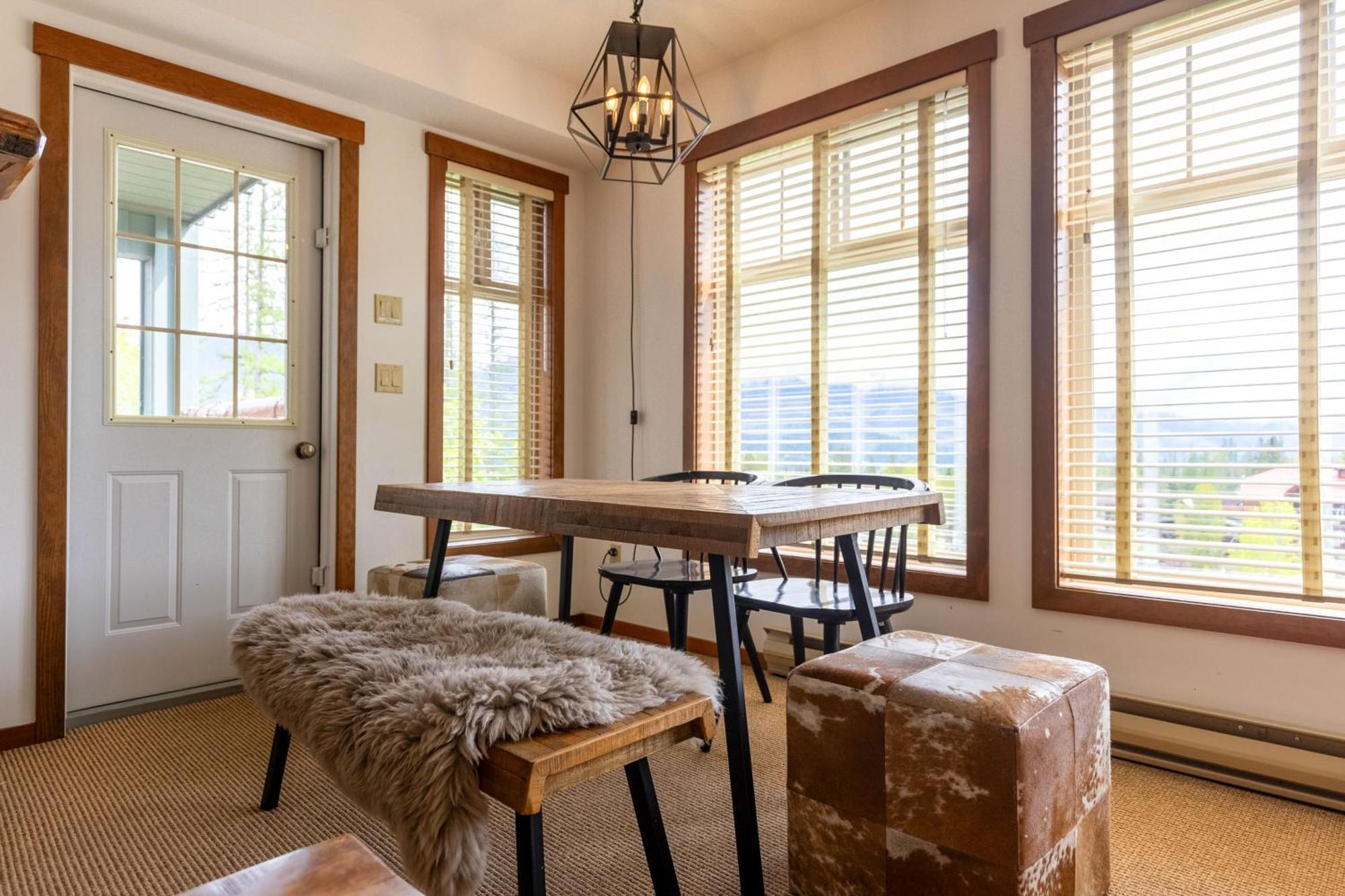 Snow Creek Lodge By Fernie Central Reservations Bagian luar foto