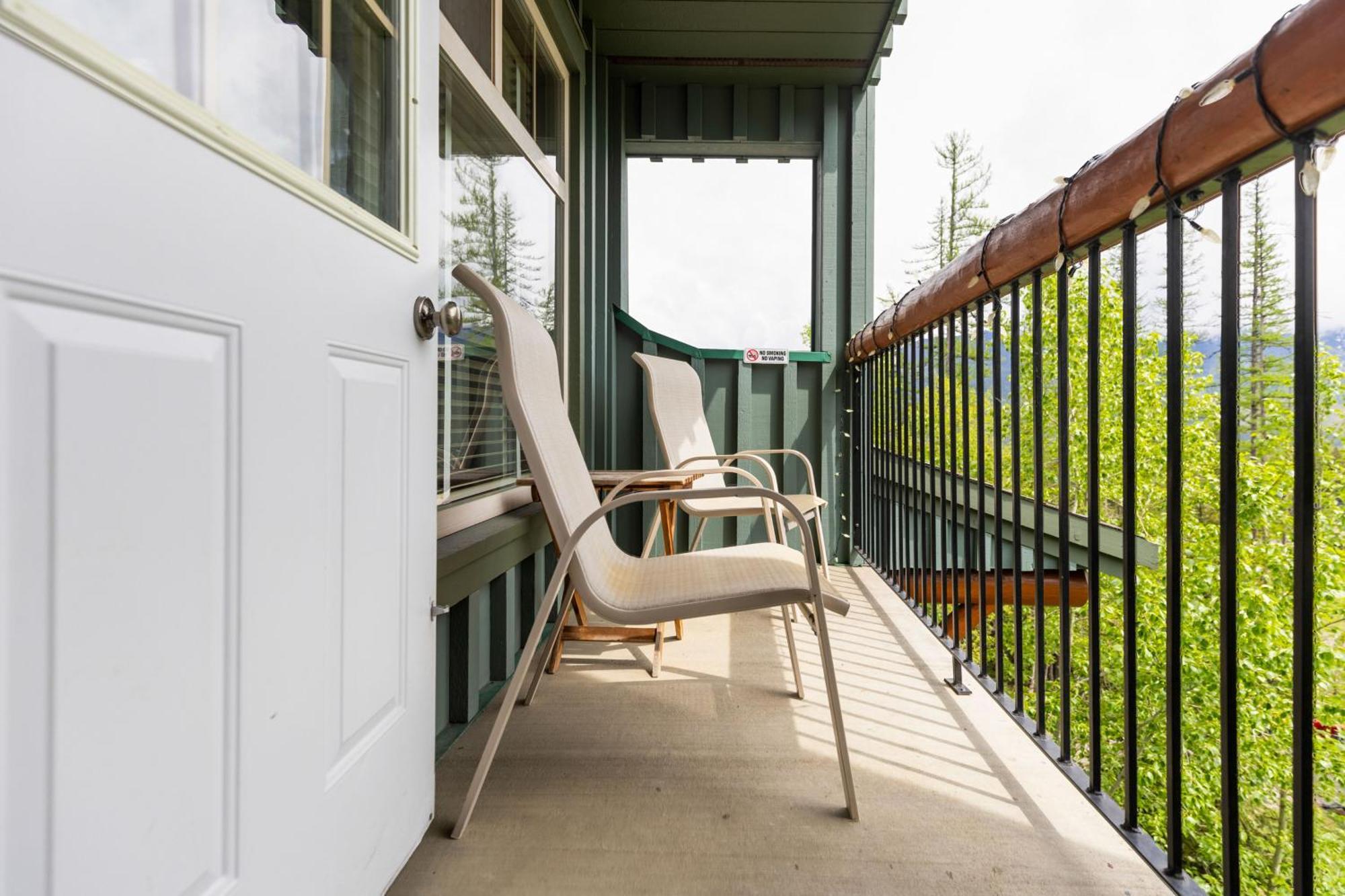 Snow Creek Lodge By Fernie Central Reservations Bagian luar foto